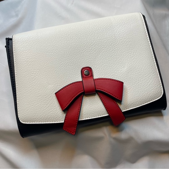 NWOT- Magnolia and Vine Uptown Clutch with 3 Versa Accents - Picture 2 of 7